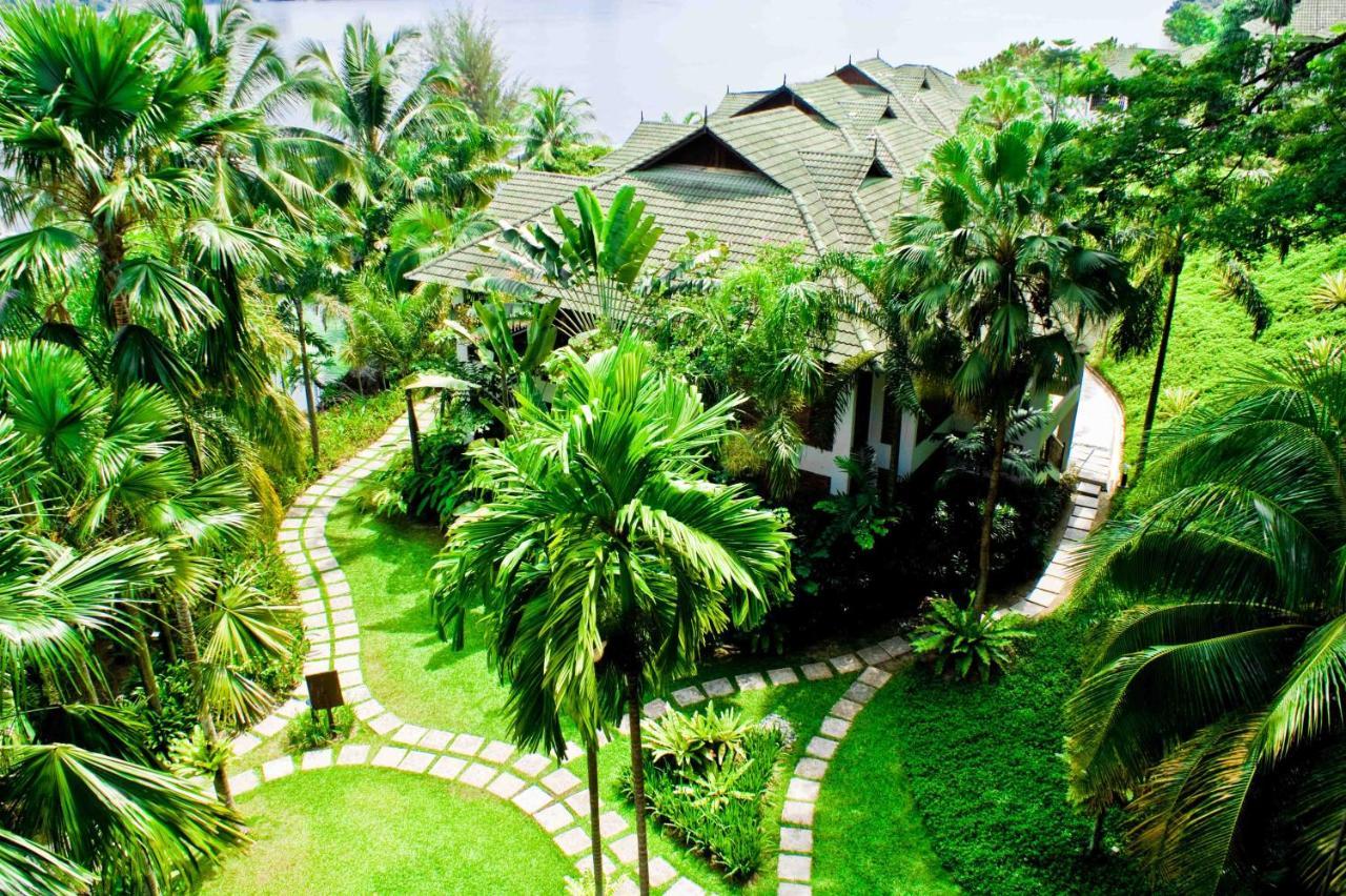 Mines Beach Resort Hotel Seri Kembangan Exteriör bild