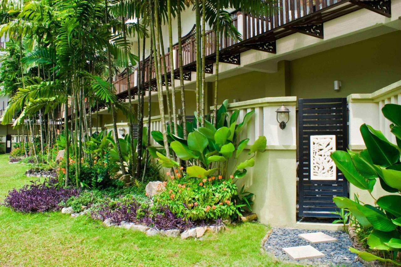 Mines Beach Resort Hotel Seri Kembangan Exteriör bild