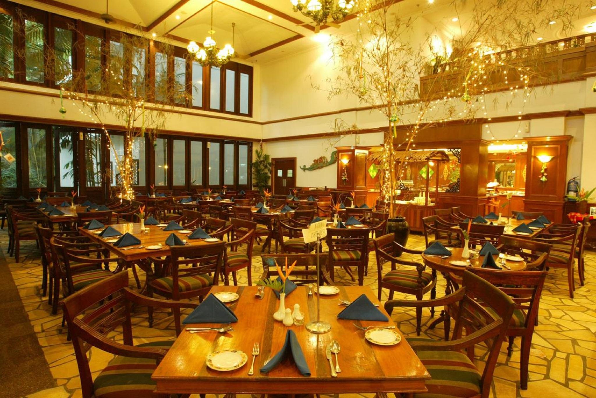 Mines Beach Resort Hotel Seri Kembangan Exteriör bild