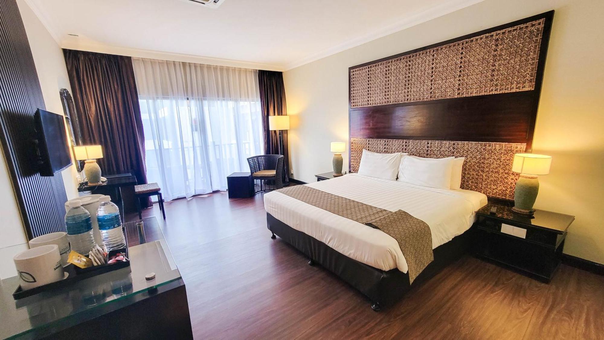 Mines Beach Resort Hotel Seri Kembangan Exteriör bild
